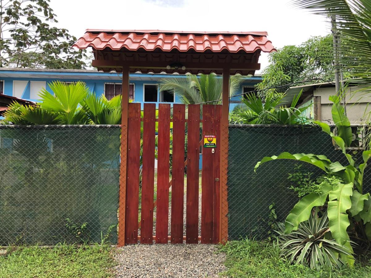 Hotel One Love Puerto Viejo Puerto Viejo de Talamanca Exterior foto